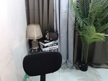 urlovely_angela