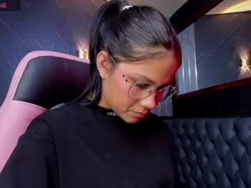 ashleytravis_