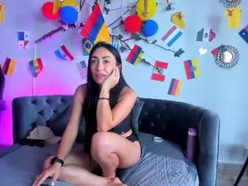 mia_davis__