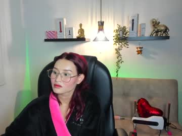 naomy_hot04