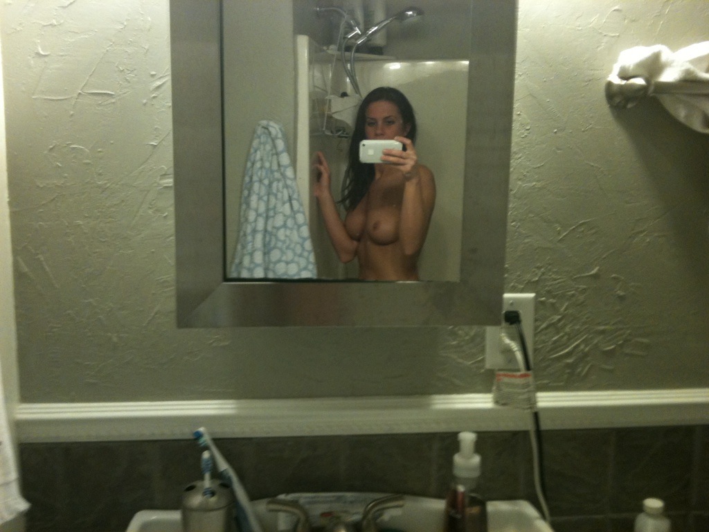 Amateur Brunette — 7